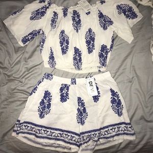 Off the shoulder SET